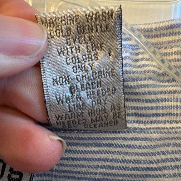 Chicos 100% Linen Long Sleeve Button Down Pin Strip Women’s Blouse Size 2 Large - Picture 5 of 8